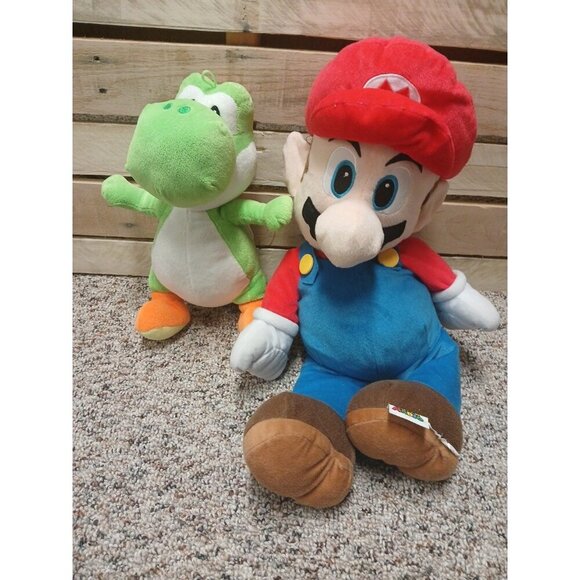 2015 Mario 24" Plush With Pocket Back! Officially Licensed Nintendo!  Yoshi 2020 - Picture 1 of 8